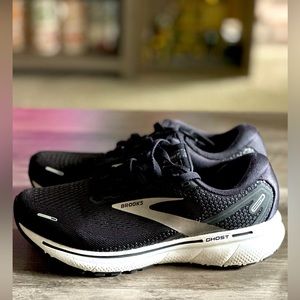 Ladies Brooks Ghost 14 Size 8 Wide